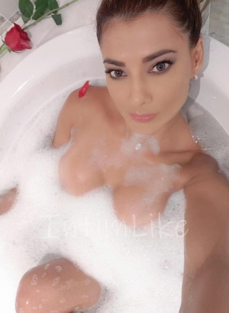 Стриптизерша Груня №7703, 24 лет